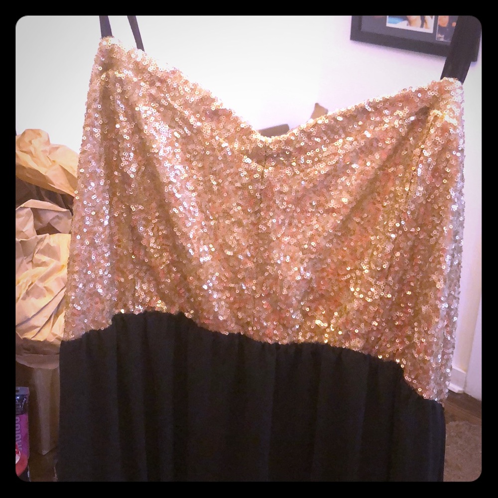 Plus size sexy sequined party dress!